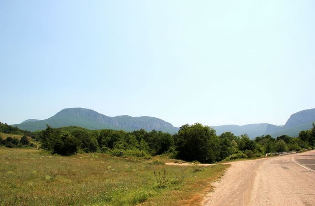 Горные маршруты в Крыму красивы и интересны.